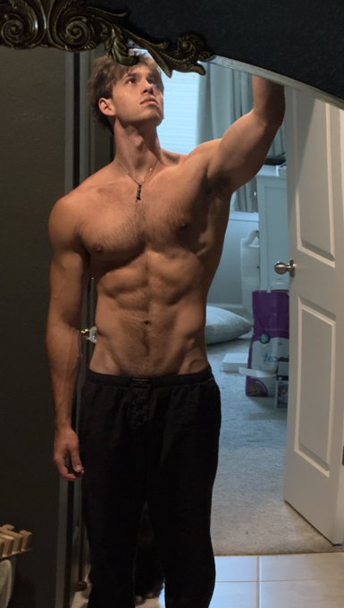 Watch Chase's leaked NSFW photo on TwXstars