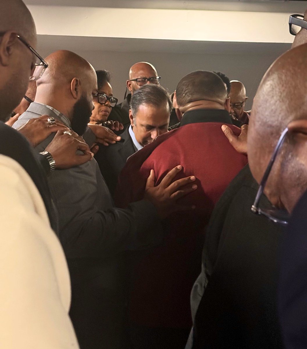 This afternoon I was honored to meet with true pillars of our communities – faith leaders and pastors from throughout our state. Our movement is growing everyday and reaching folks from every corner of Illinois.