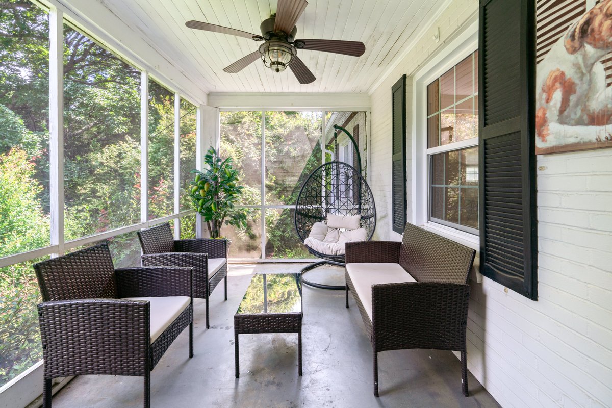 listingsatl's tweet image. Decatur Home for Sale! 
•• For an exclusive showing and/or extra information, DM or CALL us at 404-528-2665 today •• We can do a video showing or an in person showing. NO cost and NO obligation. This is a free service.