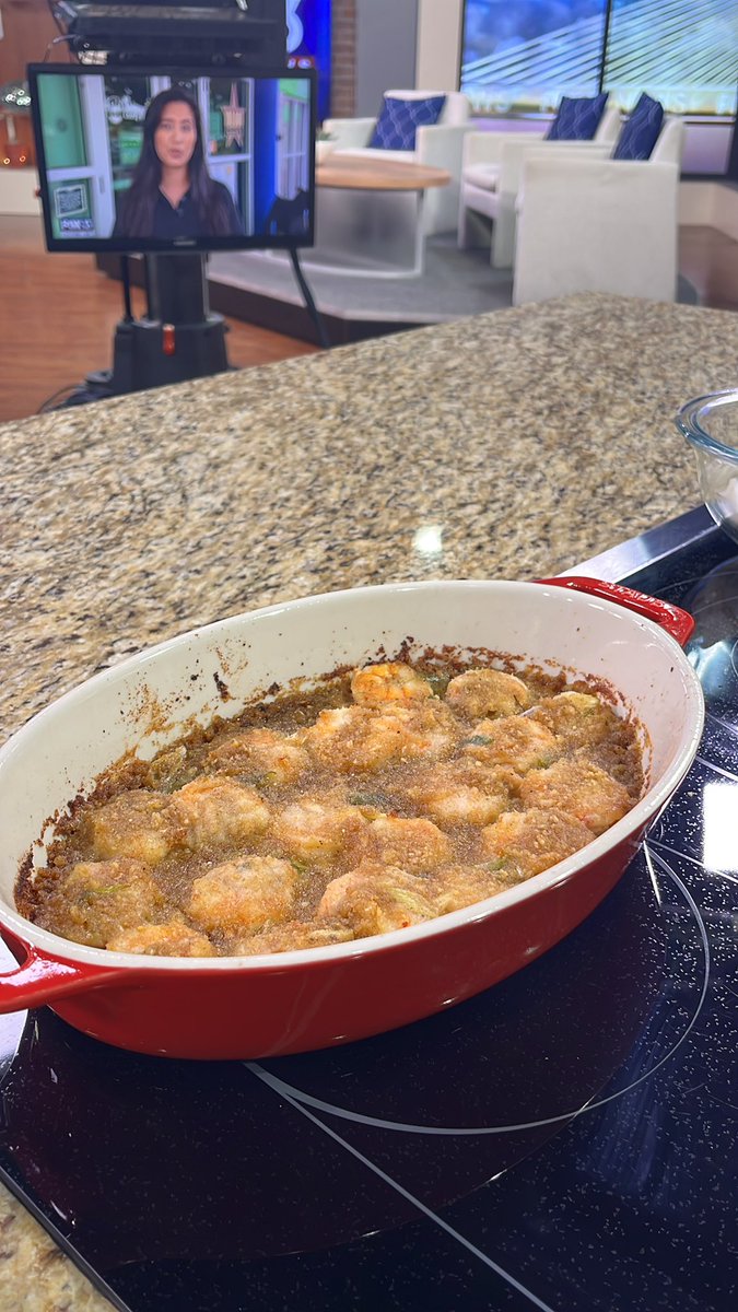 Serving up this Chicago classic in 5 on <a href="/FOX13News/">FOX 13 Tampa Bay</a> <a href="/LindaHurtadoFOX/">Linda Hurtado</a> <a href="/chriscato/">Chris Cato FOX 13</a>