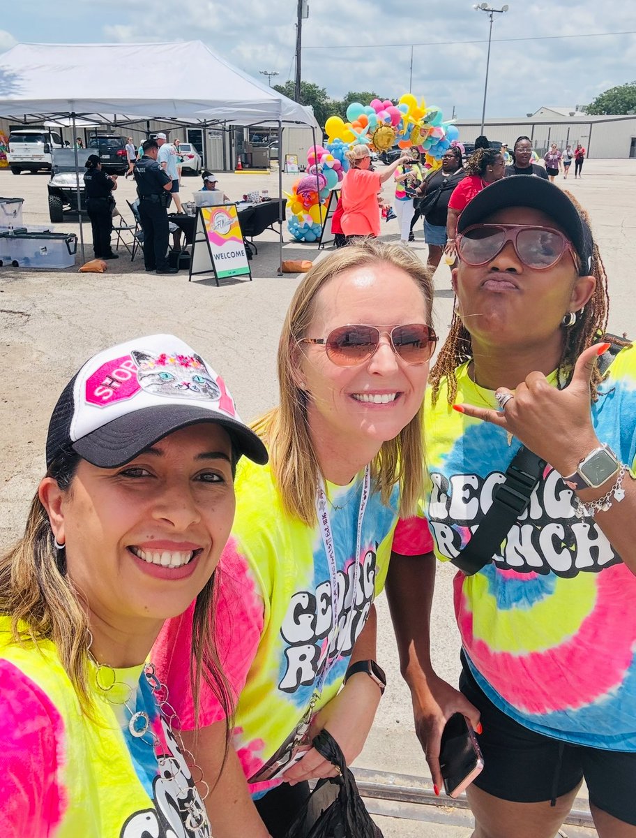 ConFUNcation!!! Bonnes vacances longhorns! ☀️🕶️🎉. #WeAreGR