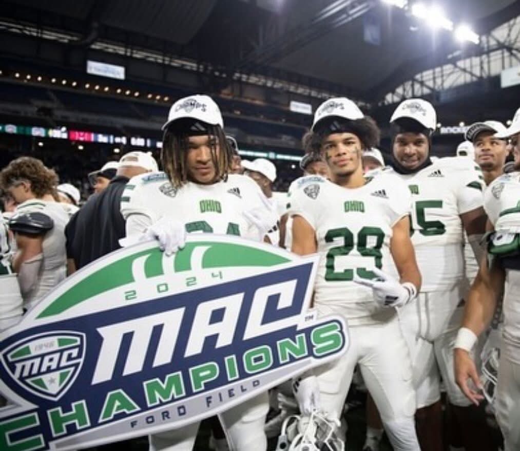 jthas3's tweet photo. ENCORE!! Phenomenal Freshman Season. Year 2 is under way, only 97 Days to Kick-Off
#ringday💍
@OhioBobcats
@jthaskins3 https://t.co/FcfwsarPwW