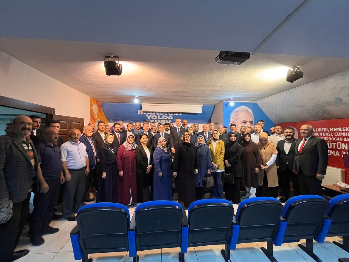 - Türkiye Yüzyılı Enerjiyle Yükseliyor!
Enerji ve Tabii Kaynaklar Bakanımız Sayın Alparslan Bayraktar, AK Parti İl Başkanlığımıza Ziyareti.
- Sayın Bakanımıza nazik ziyaretleri için teşekkür ediyor, enerjiyle dolu yarınlara birlikte yürümeye devam ediyoruz.
<a href="/aBayraktar1/">Alparslan Bayraktar</a>