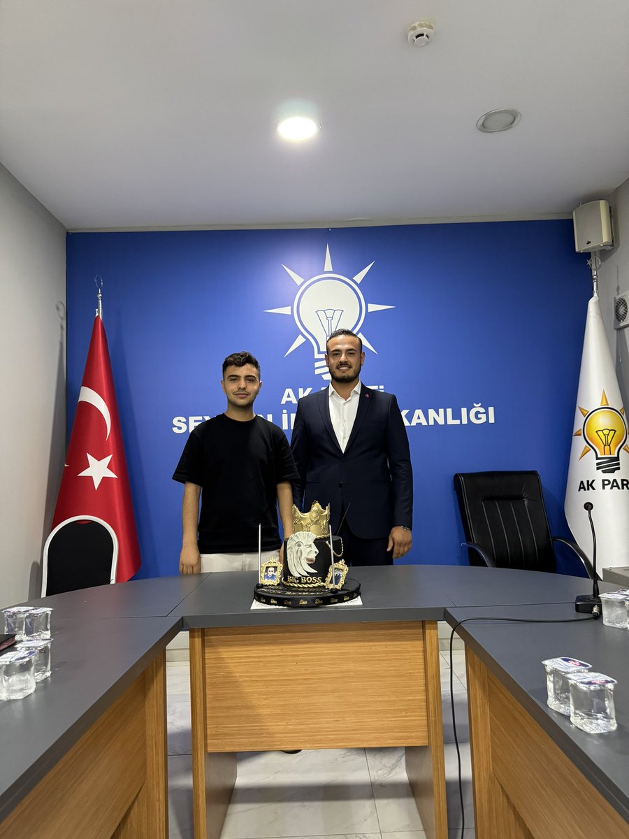 📍Seyhan İlçe Başkanlığı

İlçe Gençlik Kolları Başkan Yardımcımız Reşit Gül kardeşimizin doğum gününü kutladık.

Yeni yaşının hayırlara vesile olmasını diliyoruz.

<a href="/omerrcelik/">Ömer Çelik</a> 
<a href="/avyusufibis/">Yusuf İBİŞ</a> 
<a href="/Tamer_Dagli/">Tamer Dağlı 🇹🇷</a> 
<a href="/osmannazlier/">Osman Nuri Nazlıer</a> 
<a href="/KaramikSunay/">Sunay Karamık</a> 
<a href="/farukaytek/">Faruk Aytek</a> 
<a href="/abdullahdogru01/">Abdullah Doğru</a>