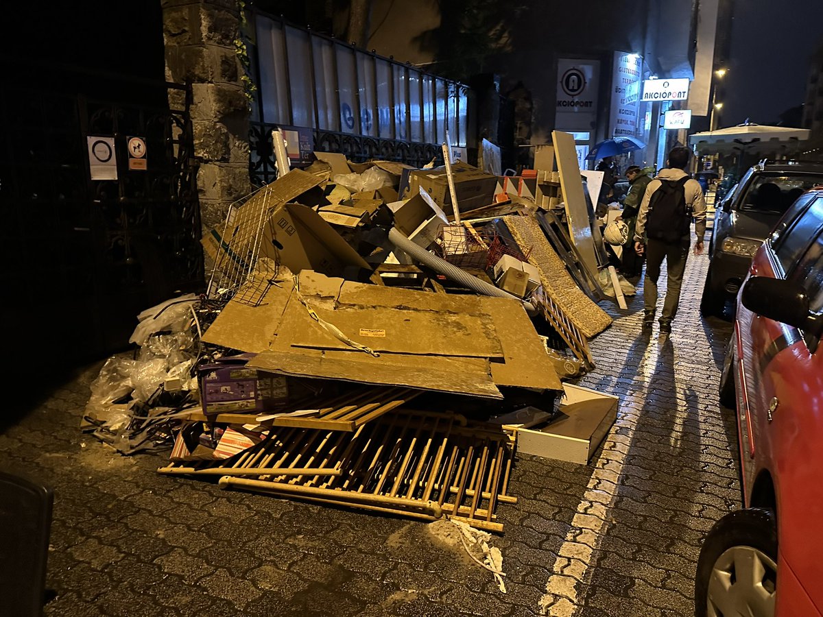 Brussels, fix your garbage problem tweet media