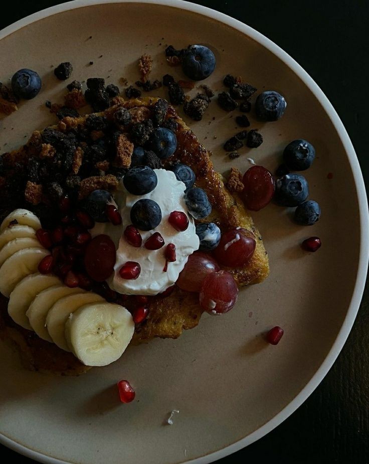 autumn girl tweet media