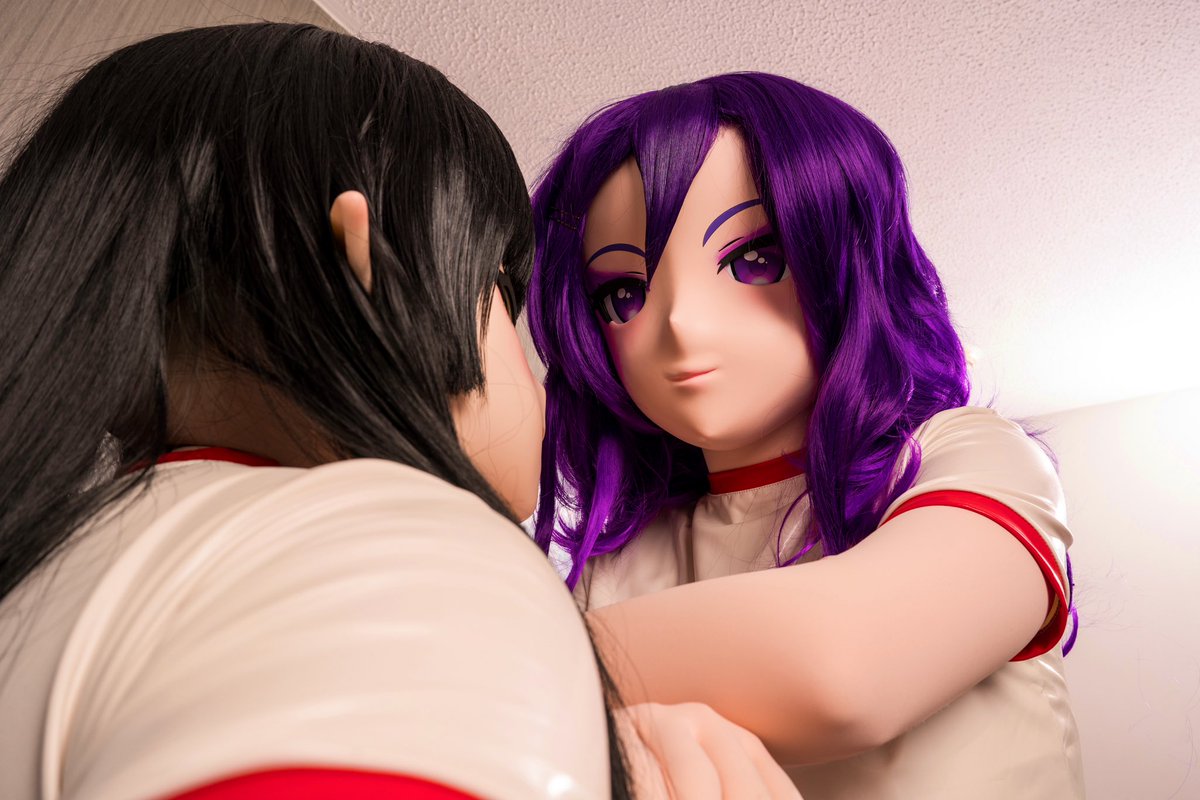 Phew… being a magical girl, means lots of rest… &gt;.&lt;

Luckily, <a href="/ali_cyberthot/">Ali-Chan</a> was the right height to rest on! But… that may not last long… 👉👈

📸: <a href="/TPJerematic/">Stephen - TPJerematic</a> 

#kigurumi #animegao #着ぐるみ