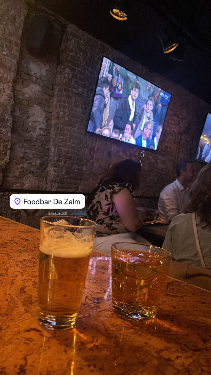StefanvdStar's tweet photo. Heerlijke vrijdag avond na een lange werkdag doorzakken met een biertje en kkd voetbal op de achtergrond. Bijna ken bijna niet. 

#kkd @anoniem942202 https://t.co/OnjxWAv0jN