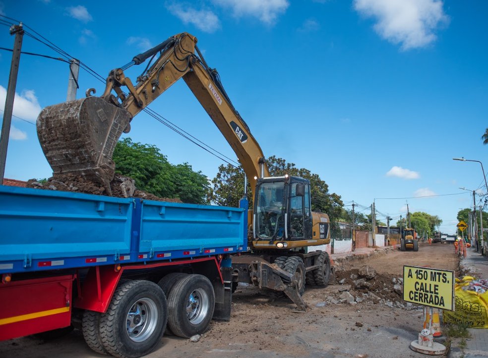 🚧 Domingo 25/5 | cortes de tránsito previstos:

🏗️ Barrios Amorín entre Soriano y Canelones, 5 a 18 h
🧱 Batlle y Ordóñez entre Romero y Cardal (al sur), 6 a 21 h
🏗️ Av. Rivera esq. Concepción del Uruguay, 6 a 21 h
🏗️ Rodó entre Requena y Paullier, 6 a 21 h