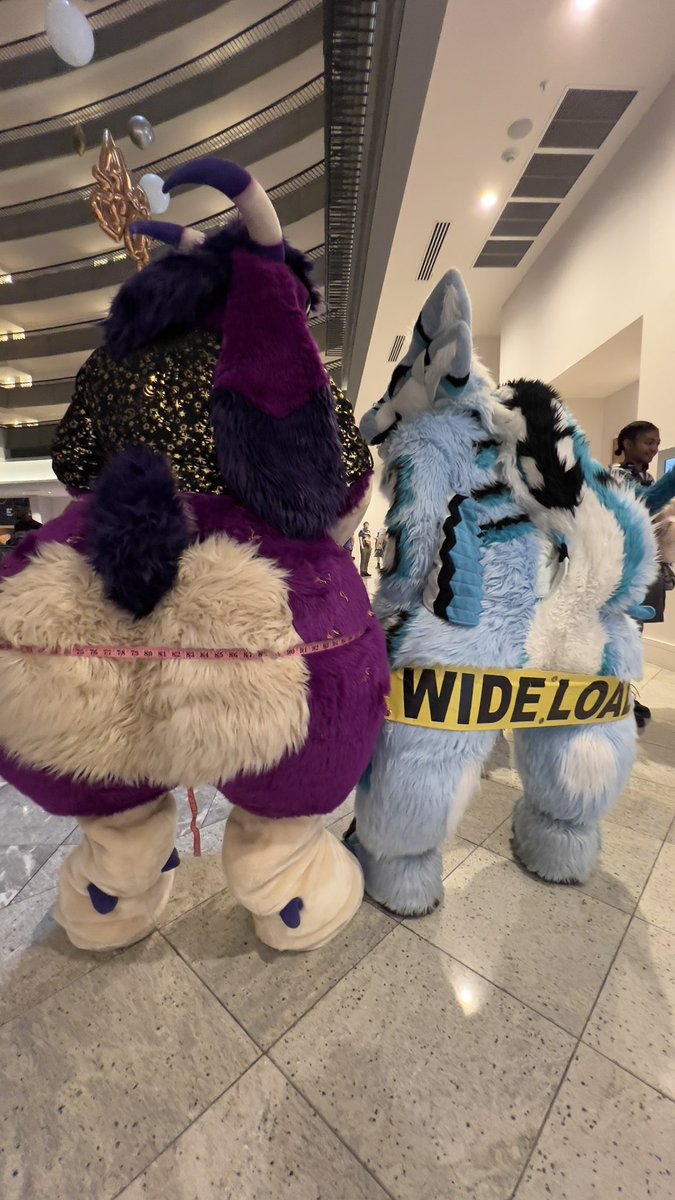 “Sorry ma’am, but you have a licence and proper tagging to haul that much butt?” 

Cheeks and hips for days , especially on #FursuitFriday. <a href="/FurryWeekend/">Furry Weekend Atlanta | May 7-10, 2026</a> was amazing and glad I could assist the convention and community making a difference.

🪡:<a href="/BNCreation/">BNCreation</a>
📸;<a href="/Testsubject4101/">Testsubject410@AC!</a>