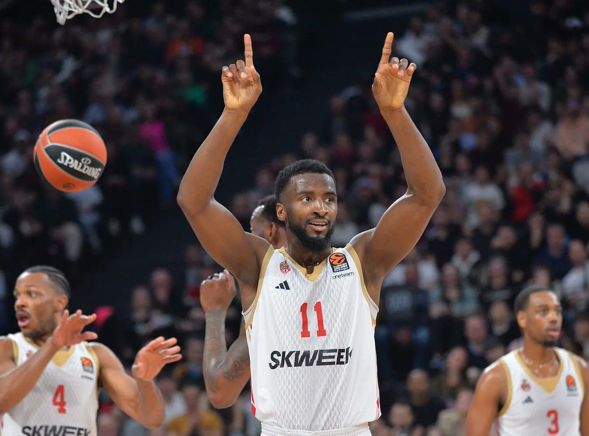 AfricaBasket (@africabasket1) on Twitter photo Olympiacos ๐ฌ๐ท 68โ78 AS Monaco ๐ฒ๐จ
๐ฌ๐ณ Africa, stand up!
Guinea's own Alpha Diallo (<a href="/fgbb_officiel/">Fรฉdรฉration Guinรฉenne de Basketball</a>) has led Monaco to their first-ever #EuroLeague final, recording 22 PTS, 5 REB, 3 AST & 1 STL
The club is one win away from #EuroLeague gloryโand an African star is leading the way Olympiacos ๐ฌ๐ท 68โ78 AS Monaco ๐ฒ๐จ
๐ฌ๐ณ Africa, stand up!
Guinea's own Alpha Diallo (<a href="/fgbb_officiel/">Fรฉdรฉration Guinรฉenne de Basketball</a>) has led Monaco to their first-ever #EuroLeague final, recording 22 PTS, 5 REB, 3 AST & 1 STL
The club is one win away from #EuroLeague gloryโand an African star is leading the way