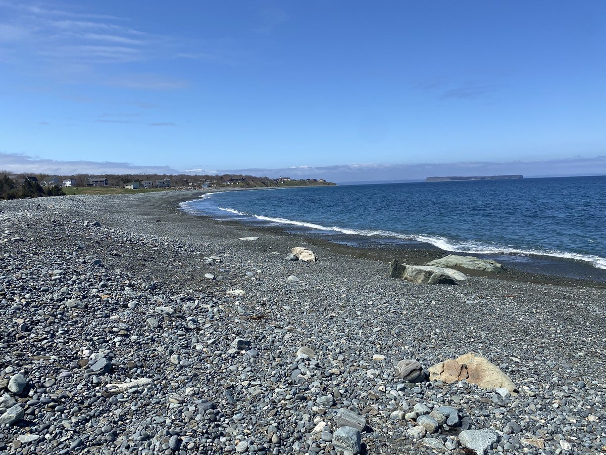 I’m enjoying a much-needed break this week from news and deadlines. Recharging the old battery is always good.☀️