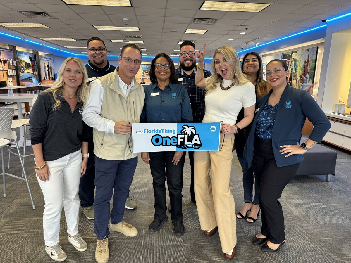 Amazing visits in Orlando with Erin Scarborough and Amy Wamire! We had a blast, come back and hang with us anytime! #OneFLA 😎🌴#LifeAtATT #ItsAFloridaThing