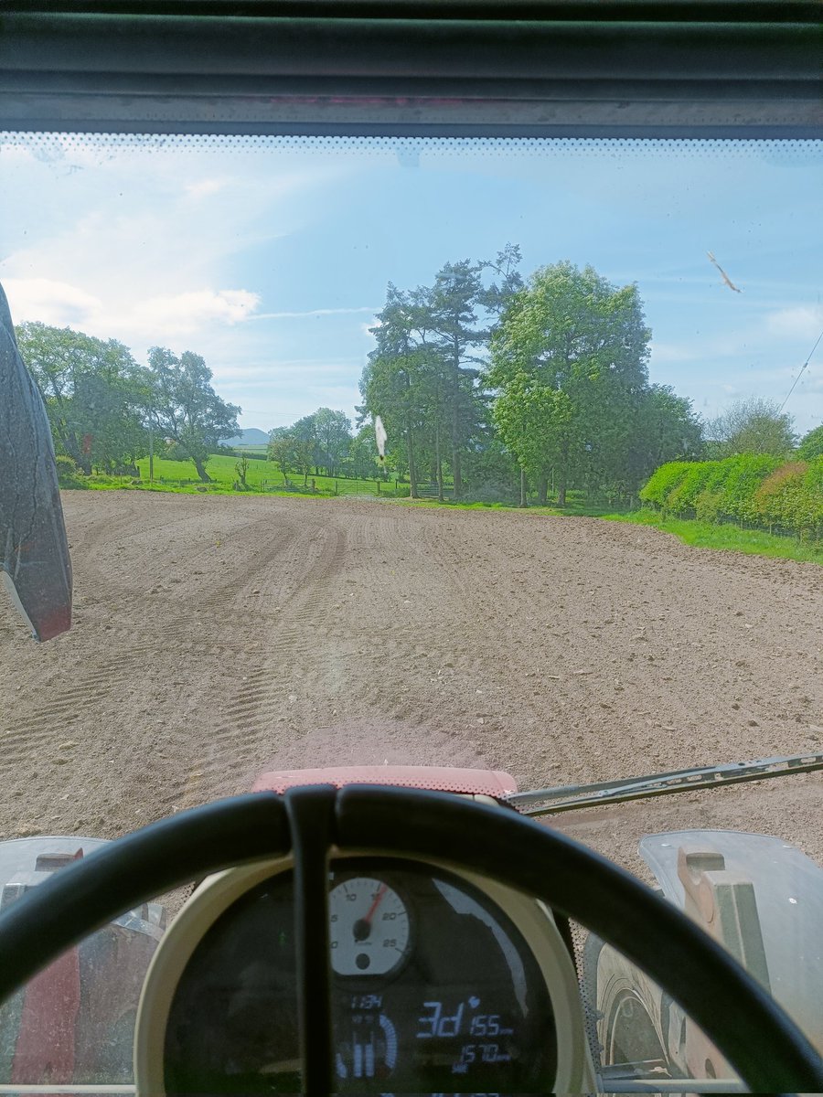 Last dry day for a week hopefully! 20 acres of under sowed wholecrop in ready for some moisture!