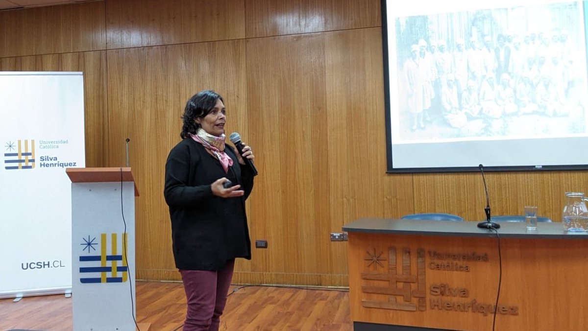 Charla inaugural Magister en Intervención Social UCSH a cargo de la de la Dra. Pamela Caro ("Género, familias(s) y territorios: desafíos de la intervención social en un contexto de transformación demográfica"). Moderó la directora del MIS UCSH, Dra. Lorena Armijo.