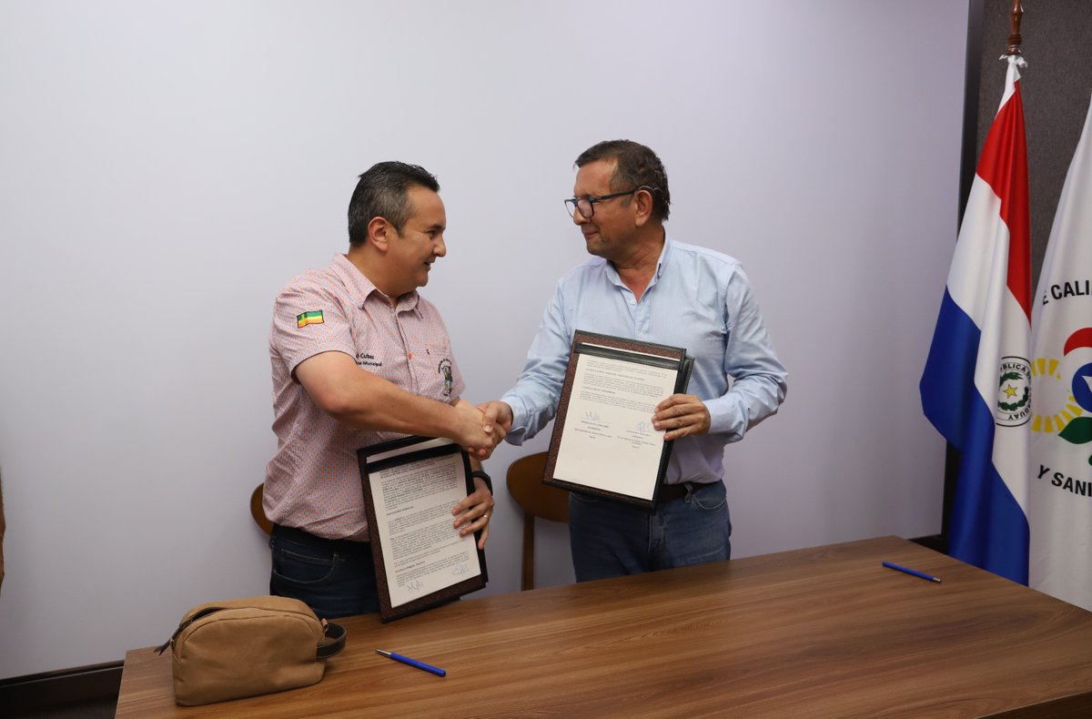 🤝El #SENAVE y la Municipalidad de Carlos Antonio López, departamento de #Itapúa, suscribieron un acuerdo de cooperación técnica para la producción de semillas y mudas certificadas de cítricos.

Lea más:  🔗 shorturl.at/62BOf

#EstamosConElCampo
#GobiernoDelParaguay 🇵🇾