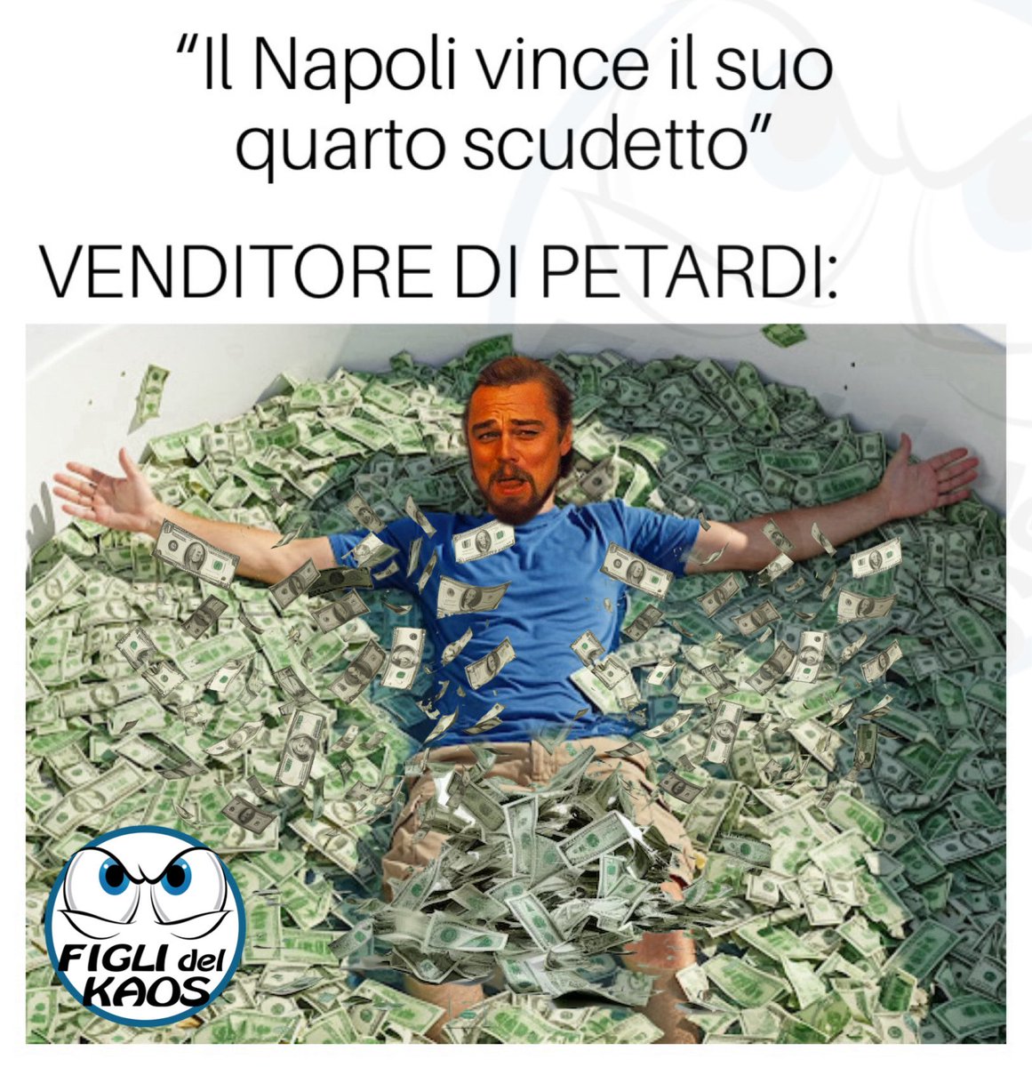 FIGLIdelKAOS's tweet photo. #Scudetto #Napoli https://t.co/wqt7hkTAoA