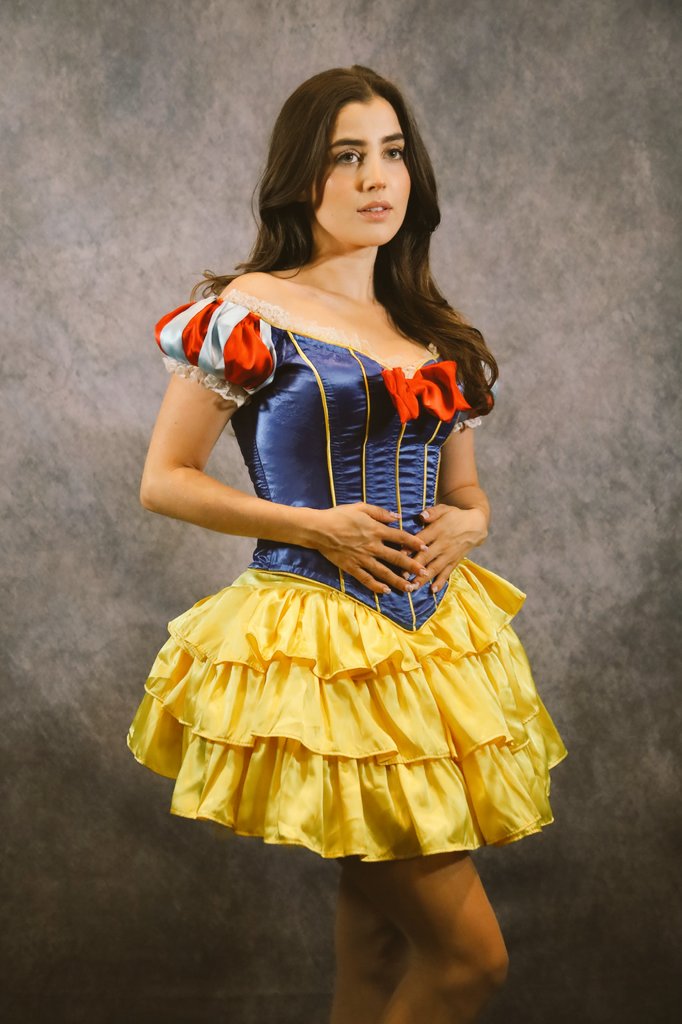 Same cosplay but 3 years later 💛