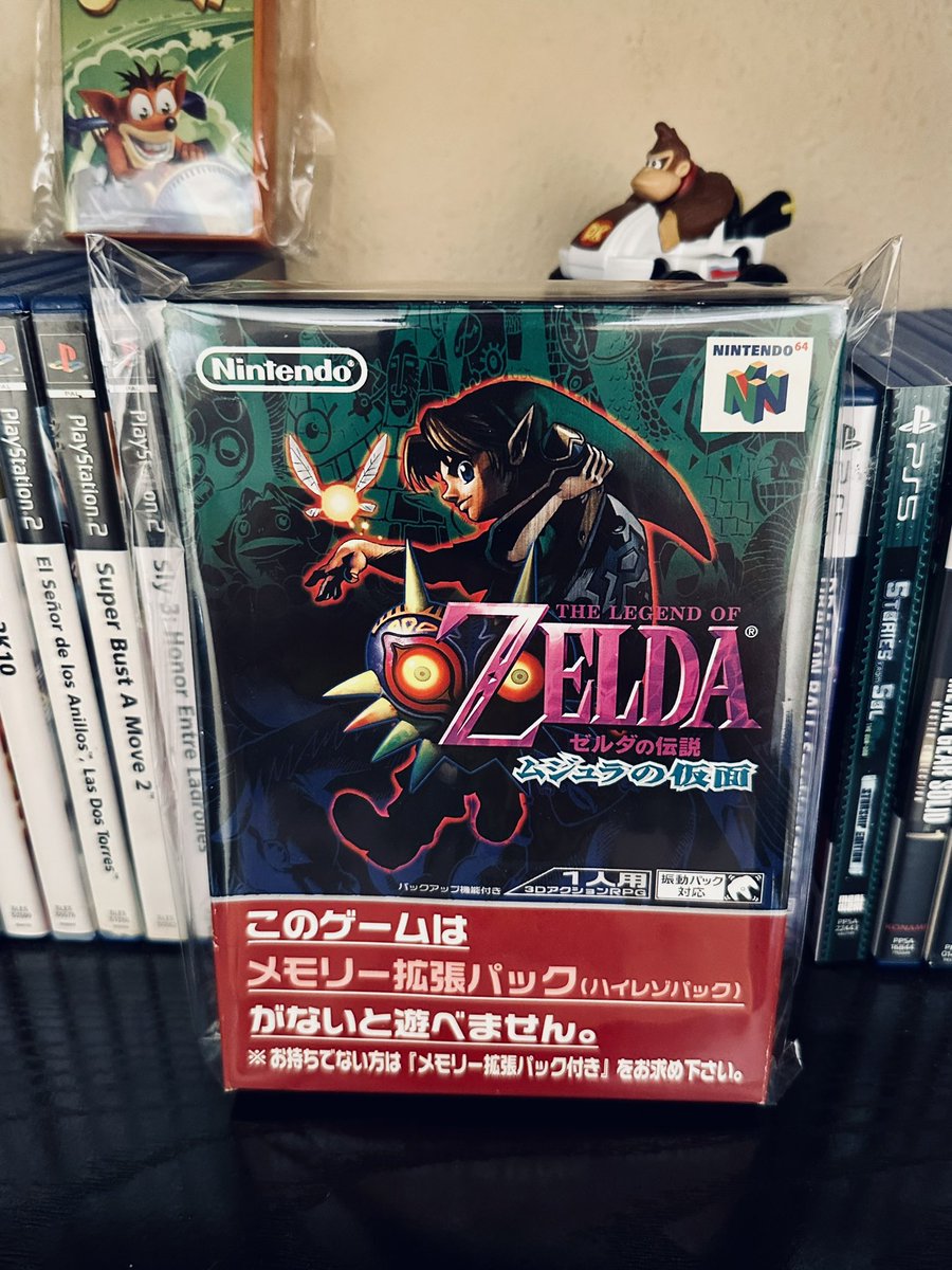 AlvaroSugus's tweet image. Una pieza clave en mi colección 🎮
Majora’s Mask 🇯🇵 completo y en estado impecable.
Arte, historia y rareza en una sola caja.
#Zelda #MajorasMask #Nintendo64 #RetroGaming #GameCollector #N64 #VideoGameCollection