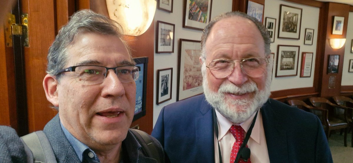 Feliz de volver a Harvard y conversar con el profesor Hausmann, que fue mi profesor cuando estuve aquí.
