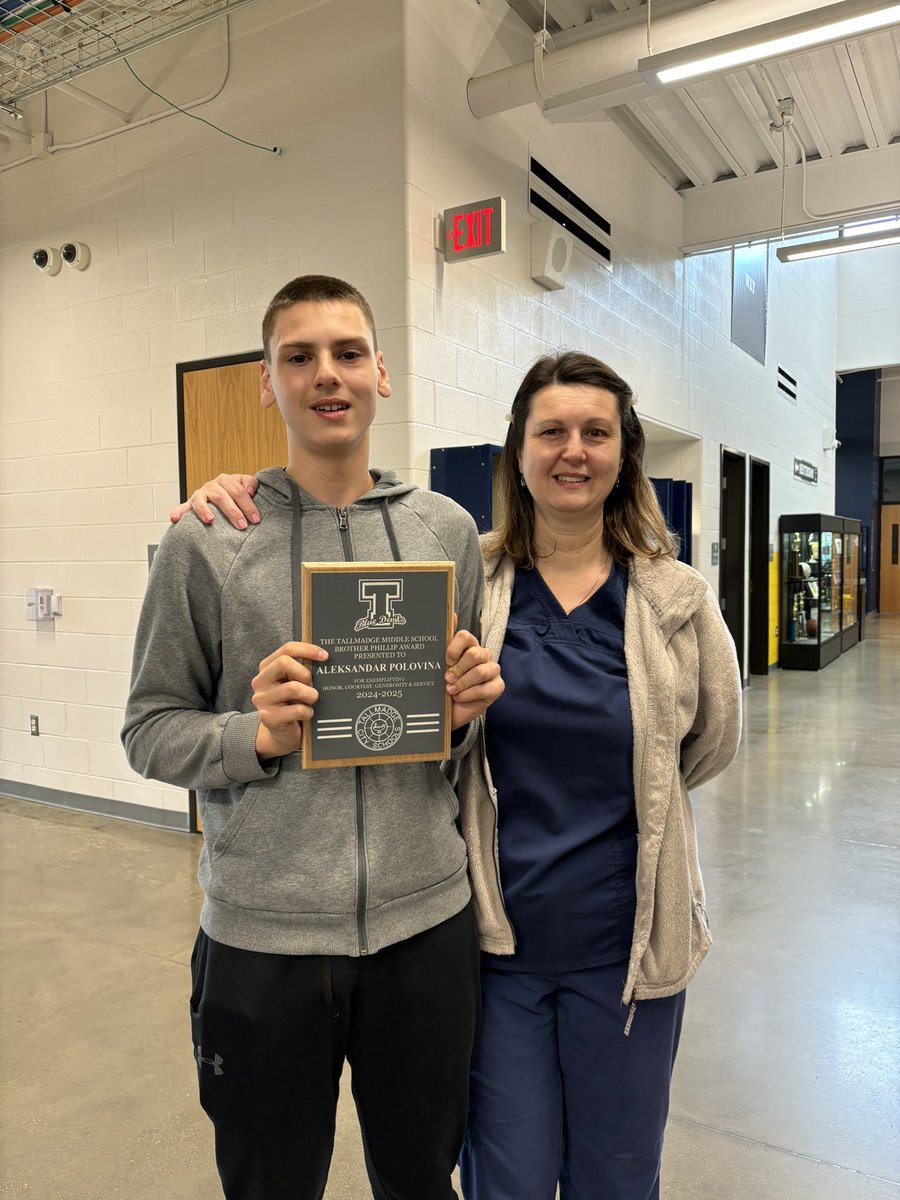 Mrs. Porter tweet media