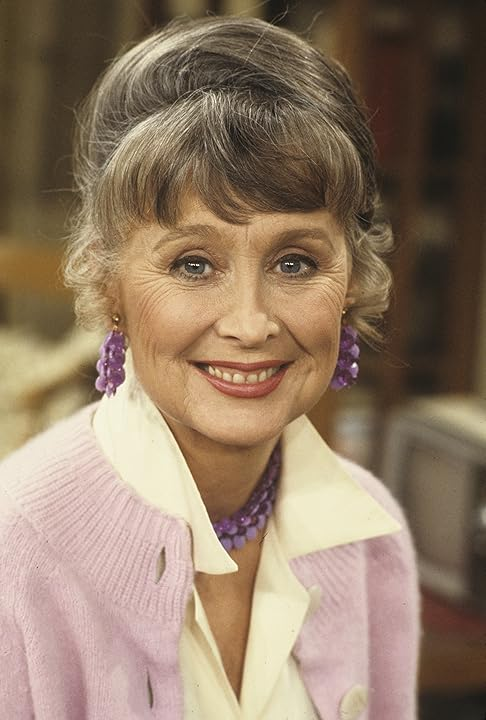 NLCarolynMuse's tweet photo. Remembering film/stage/television actress, dancer, singer, and comedian Betty Garrett, who was born #OTD (May 23rd) in 1919. #NeptunesDaughter #MySisterEileen #PlazaSuite #AllintheFamily #LaverneandShirley https://t.co/1ERELfJJ1Z
