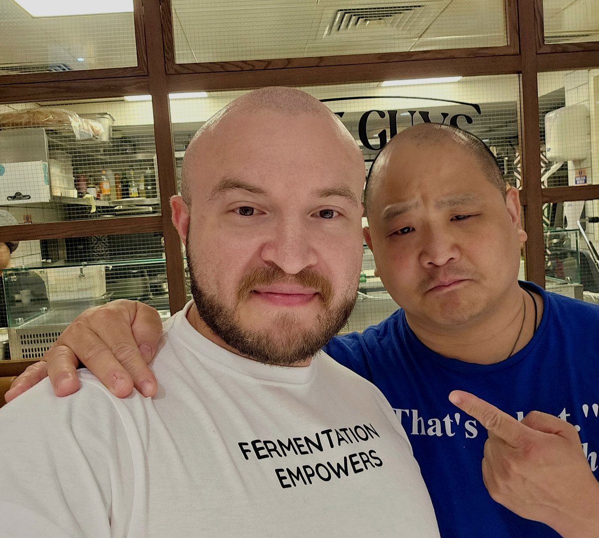 thedenispashkov's tweet image. Rich Shih the co-author of Koji Alchemy has landed in Dubai. See you at our workshop on Sunday!

#kojibuildscommunity #fermentation #cosmossociety