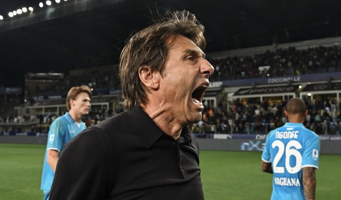 Antonio Conte: 
- 6 saisons en Serie A
- 5 scudetti

Il avait lancé le cycle de la Juve, avec qui il a gagné un titre en étant invaincu, un autre avec 102 points. Il a mis fin à ce cycle avec l'Inter. Il a ensuite pris un Napoli qui avait terminé 10e et l'a encore mené au sommet