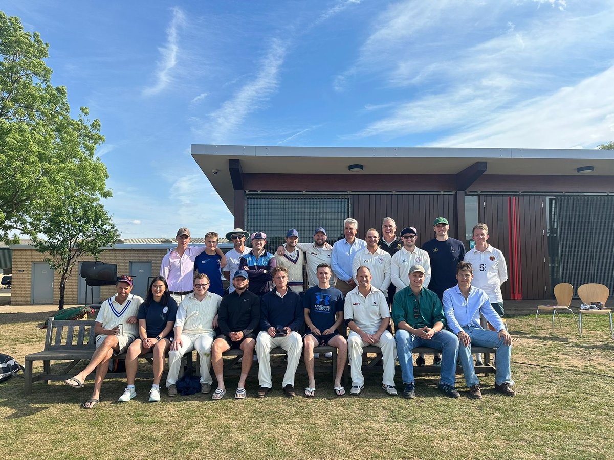 Our Staff XI, ‘The Camels’, also enjoyed an excellent match against The Rovers this afternoon. #forthemarkmakers