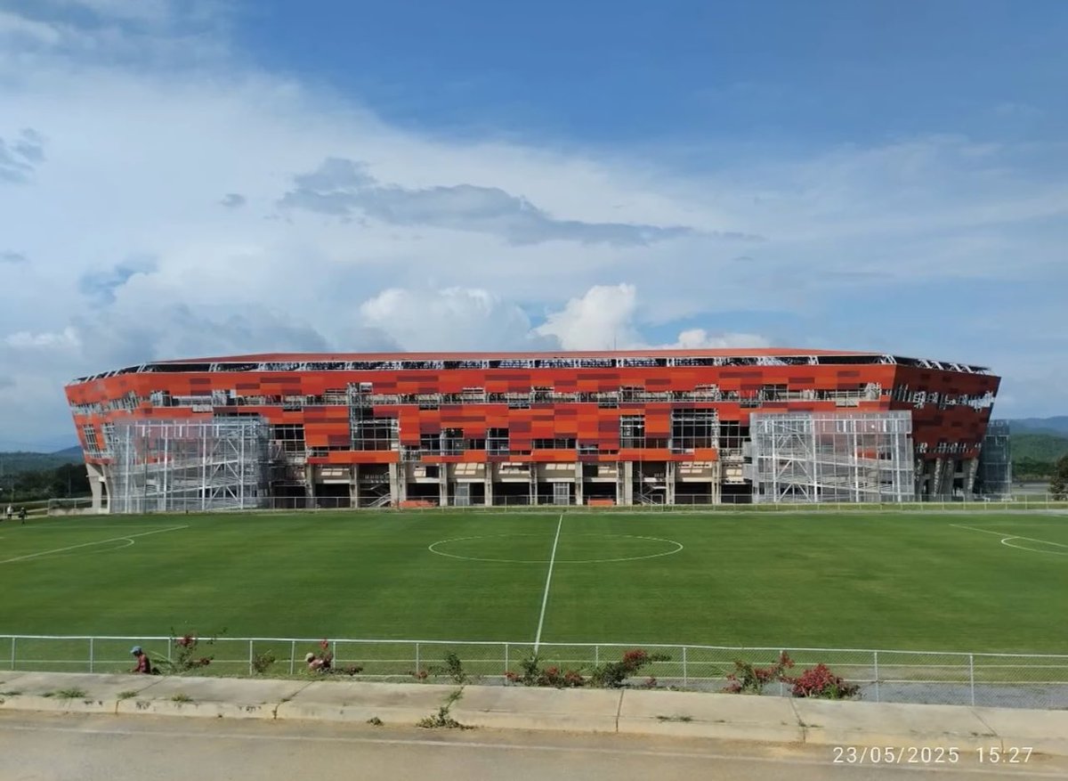 Así está la cancha alterna del Metropolitano de Cabudare. 

Esta semana Jorge Giménez aseguró que las obras del CNAR que se construye en las cercanías del estadio siguen avanzando y estará listo en 2 años (2027).