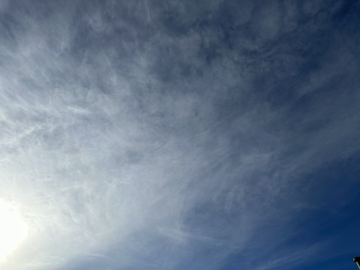 schitzoziris's tweet image. Saturday 24th May 2025 &amp;amp; #Health Minister #MarkButler has restarted his Geo-Engineering Silver Iodide Chemical Warfare ! If your eyes are itchy, your nose runny, and you’re short of breath; blame Mark ! 

icliniq.com/articles/first…