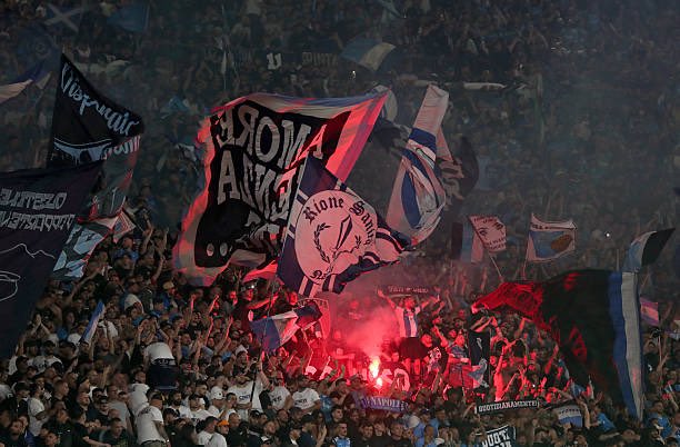 TheNapoliZone's tweet photo. Simply incredible! The TWELFTH men for #NAPOLI! https://t.co/QVB7HMLfCg