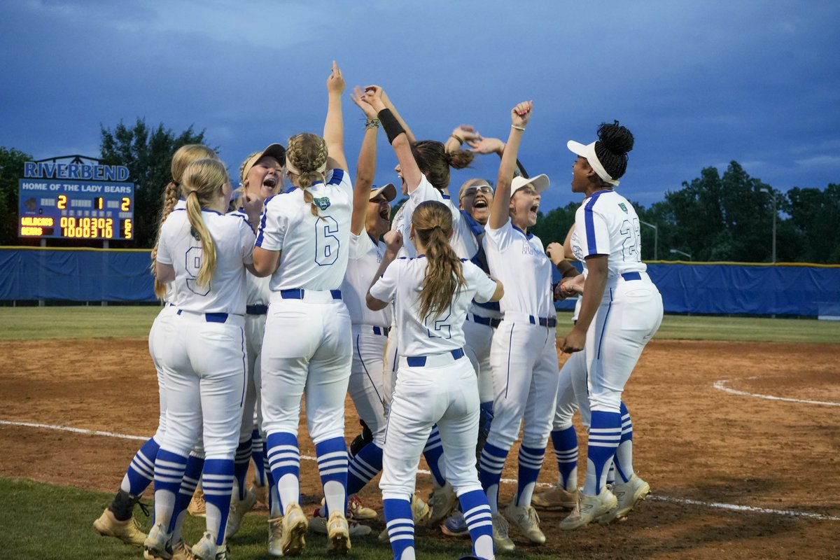 Riverbend Softball (@rbsball) on Twitter photo Undefeated in the district, district tournament champions, ON TO REGIONALS! Man, this group is fun to watch!
Big extra inning W last night to seal the deal!
<a href="/NorahC34/">Norah Clark</a> added 3 hits, <a href="/RyleighLivesay9/">Ryleigh Livesay 2026</a> , <a href="/Chloe_King28/">Chloe King 2026</a>, <a href="/EmmaSmithVA11/">Emma Smith</a> each added 2!
<a href="/Chloe_King28/">Chloe King 2026</a> got the W! Undefeated in the district, district tournament champions, ON TO REGIONALS! Man, this group is fun to watch!
Big extra inning W last night to seal the deal!
<a href="/NorahC34/">Norah Clark</a> added 3 hits, <a href="/RyleighLivesay9/">Ryleigh Livesay 2026</a> , <a href="/Chloe_King28/">Chloe King 2026</a>, <a href="/EmmaSmithVA11/">Emma Smith</a> each added 2!
<a href="/Chloe_King28/">Chloe King 2026</a> got the W!