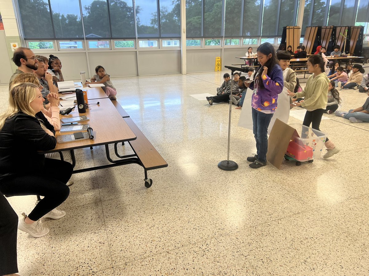Our 3rdGators showing off their 5C’s at “Shark Tank”! They tried to gain investors for their inventions. Each invention had at least one simple machine! 

<a href="/GuilfordEle/">Guilford Elementary School</a> <a href="/LCPSOfficial/">LCPS News</a> 

“Influence, Inspire, Impact!”🐊