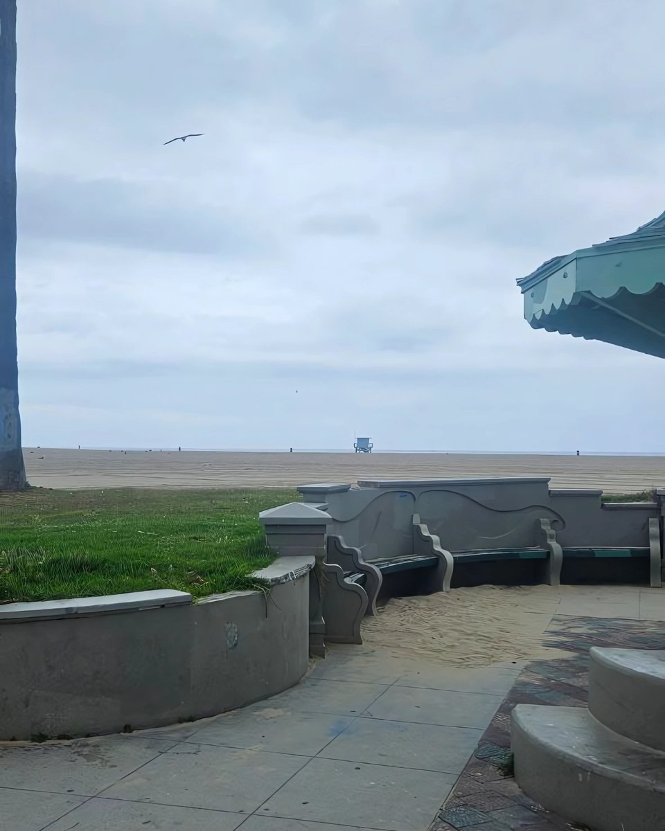 mrmunifali1's tweet image. Peace. Presence. Power.

The MPOWR Walk through the Venice Canals was a reminder: reflection fuels the next move.

#MrMunifAli #VeniceCanals #MPOWRWalk #LeadershipLifestyle #MindsetMatters