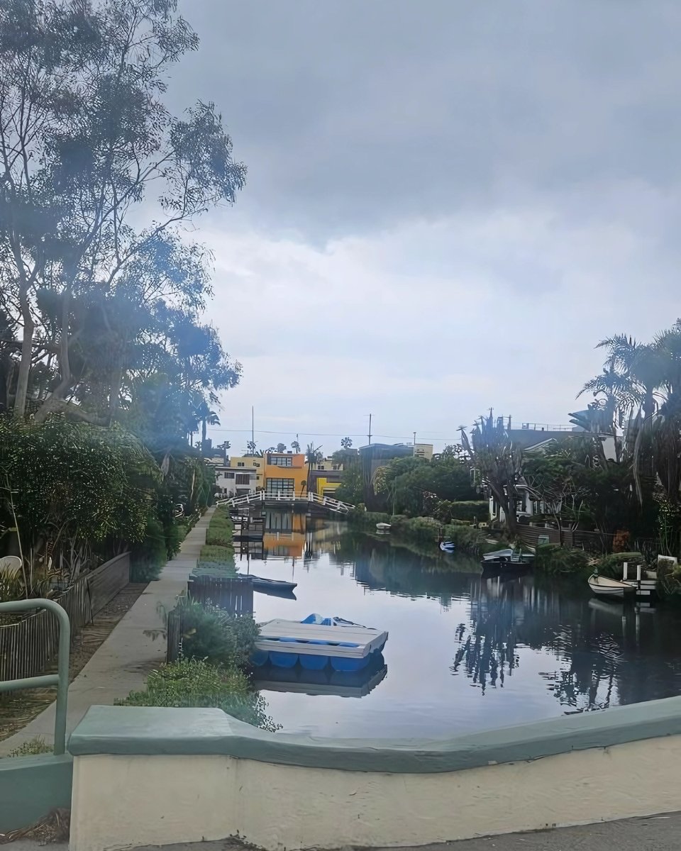 mrmunifali1's tweet image. Peace. Presence. Power.

The MPOWR Walk through the Venice Canals was a reminder: reflection fuels the next move.

#MrMunifAli #VeniceCanals #MPOWRWalk #LeadershipLifestyle #MindsetMatters