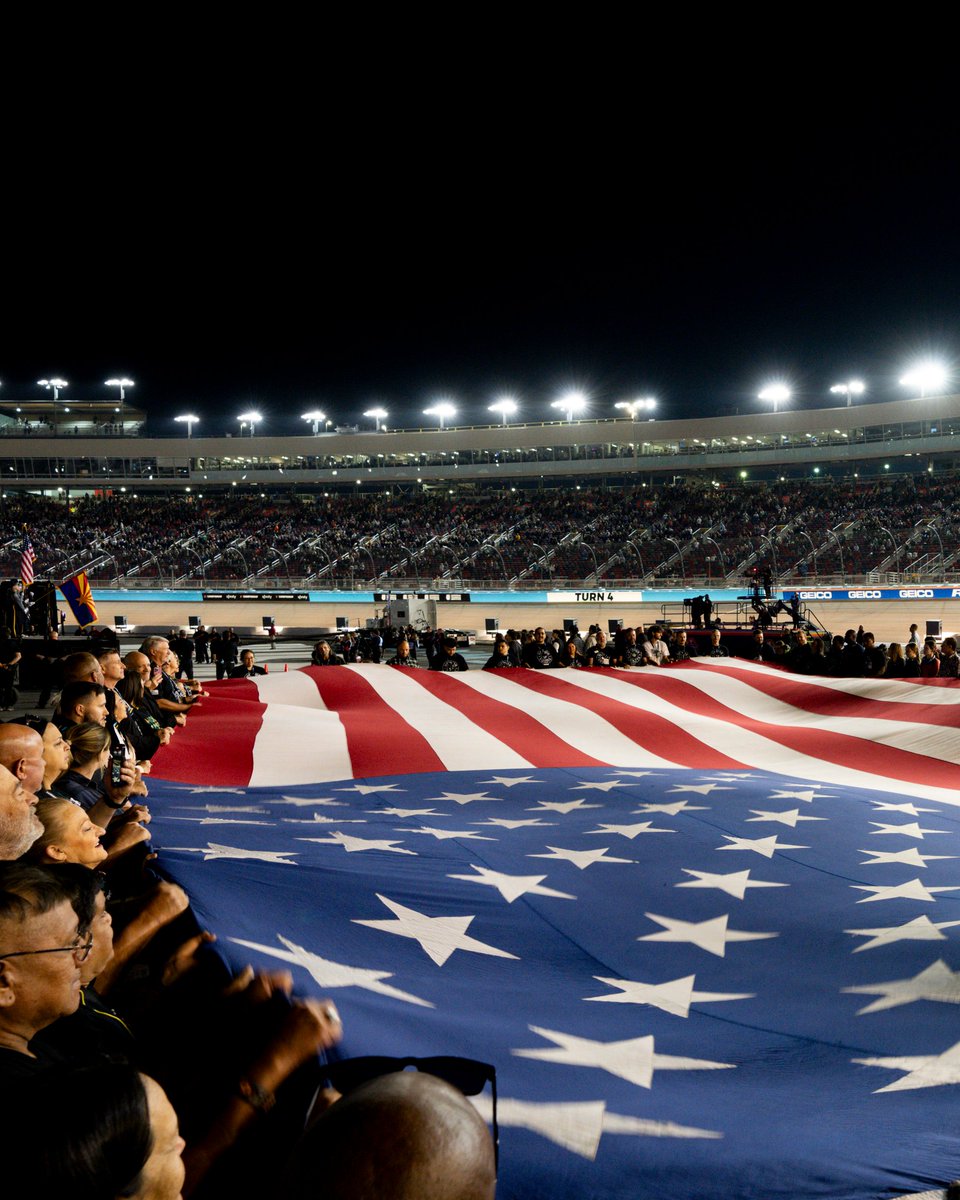 Ahead of Memorial Day, we wanted to take time to honor all the heroic active duty military members, veterans, and fallen service members within the NASCAR community.

#NASCARSalutes