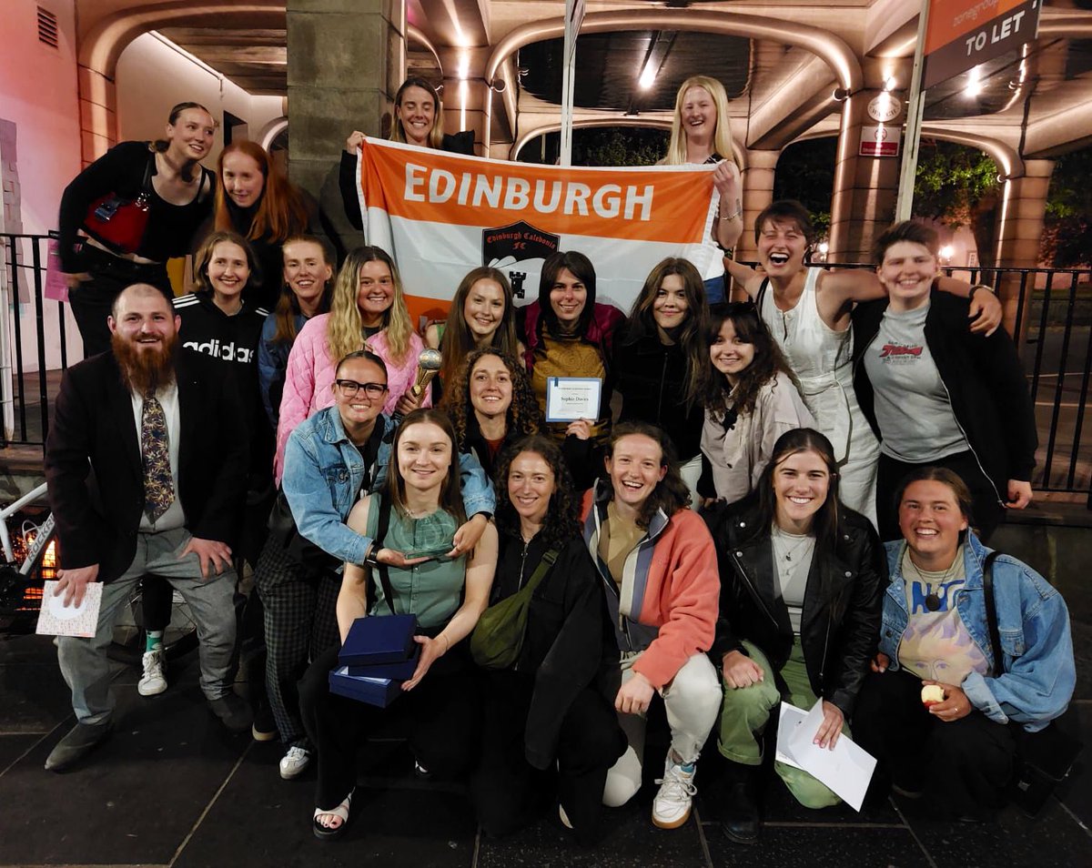 Team night out after the awards to celebrate 🏆 🎤 🎶
