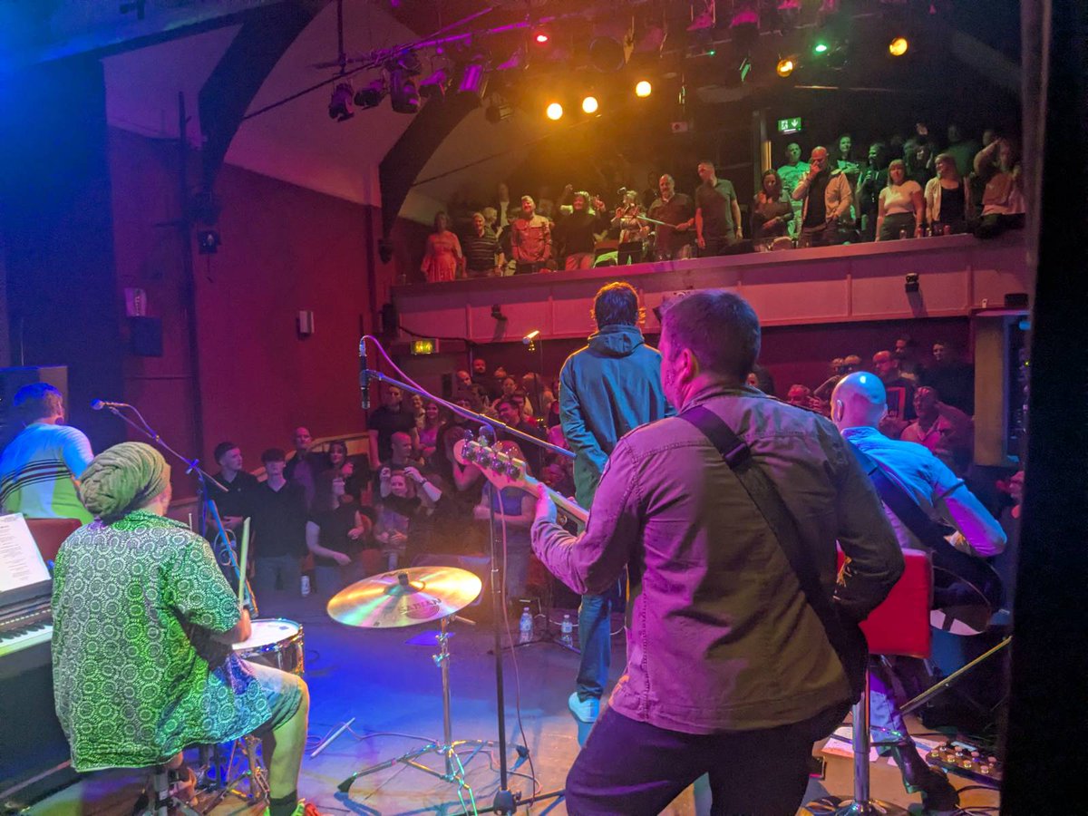 When the whole house rocks, you know it's a good band - Oasiz Photo by stage manager Louisa Wright