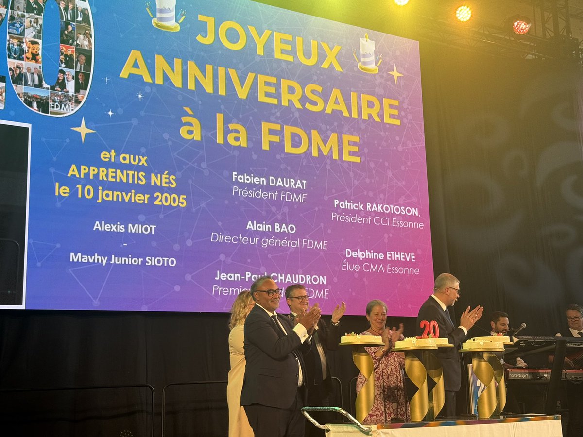 TitouanBelAnge's tweet photo. Les 20 ans d’une Faculté des Métiers de l'Essonne @facdesmetiers grande réussite pour l’apprentissage de nos jeunes, ça se fête 🥳 🎂 https://t.co/QuaLAt39lC