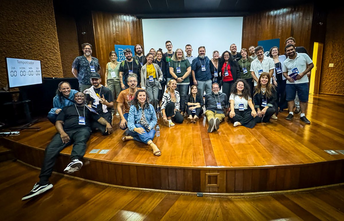DescolonizaF's tweet photo. Entre abril e maio, a Descoloniza Filmes acompanhou a programação do BRAVI.LAB, participando das etapas em Campinas, Ribeirão Preto, São José dos Campos, São Bernardo do Campo e Santos. A iniciativa promoveu encontros entre produtoras independentes e  plataformas e distribuidoras https://t.co/ZVBOdTLFQY
