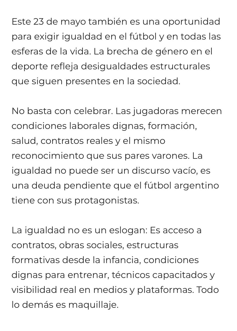 VegaBreen's tweet photo. El deporte no tiene género . 
Feliz día del Fútbol. #futbol #23mayo https://t.co/9GqLh9hOED