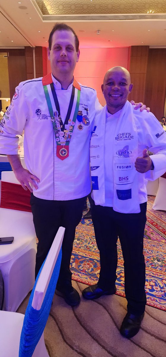 chefdonaldson1's tweet photo. Thank you, South Africa 🙏 🌈
0.73 difference between all competitors
#globalchef #worldchefs #WACS #SAChefs #chefscompetition https://t.co/OCuql8RViL