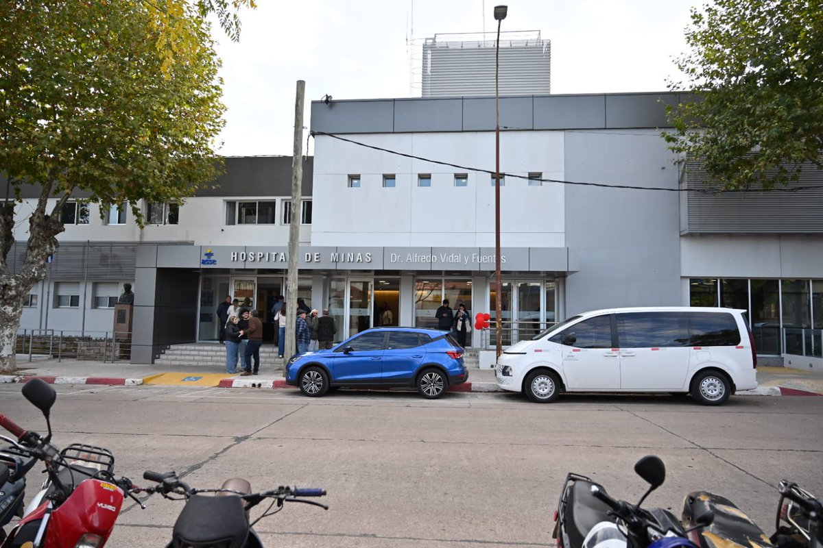 📢 Asumieron las autoridades del Hospital y la RAP departamental de Lavalleja, con presencia del presidente de ASSE, Álvaro Danza, y la vocal Marcela Cuadrado.

✅ Directora del Hospital: Dra. Tania Zipitría.

✅ Director de la RAP: Dr. Adrián Sunes.