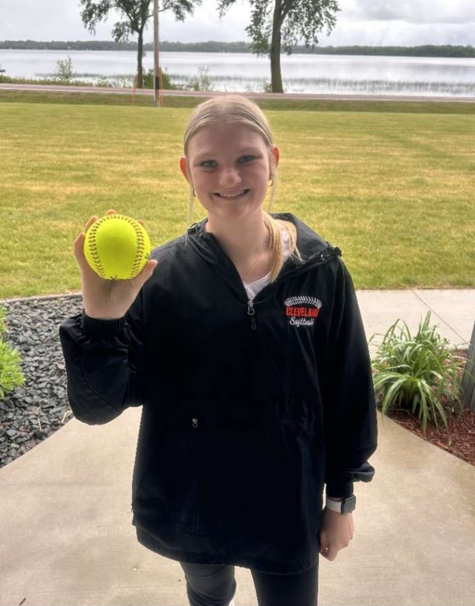 ~🚨DINGER ALERT🚨~ Keira Schipper, Sophmore from Cleveland, MN with her homerun ball she hit vs. Aldon Conger. Great hit! Congrats <a href="/Schipperkeira/">keira schipper</a> 💪🏼🥎