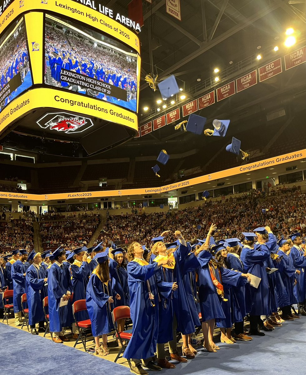 Congratulations, Wildcats! You did it. Now, go be great! 💙💛 #haiLtothee25