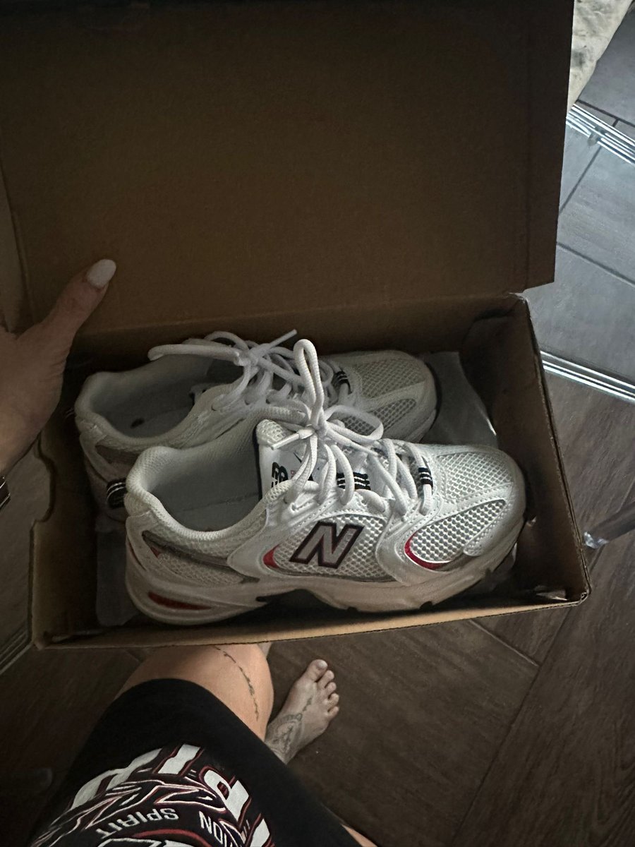 Alefitpiù (@alefitpiu) on Twitter photo Il regalo di Stefano per il mio compleanno do lunedi❤️👠 Il regalo di Stefano per il mio compleanno do lunedi❤️👠