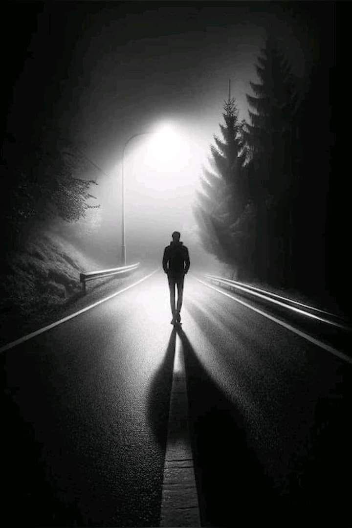 "ويؤذيك الذي كنت تخشى عليه من الأذى".

#روقااان☕️