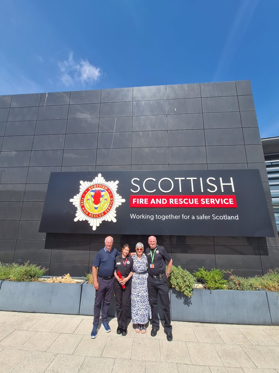 markcleland tweet media