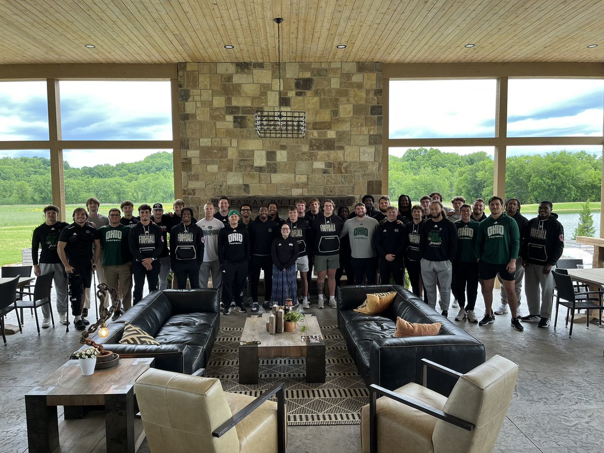 Brian Smith (@coachsmitttty) on Twitter photo A great evening with our 3.0+ players at Hideaway on the Hocking. Thank you <a href="/e_tabeek_/">Emily Tabeek</a> for all you do for OUr <a href="/OhioFootball/">Ohio Football</a> team. A great evening with our 3.0+ players at Hideaway on the Hocking. Thank you <a href="/e_tabeek_/">Emily Tabeek</a> for all you do for OUr <a href="/OhioFootball/">Ohio Football</a> team.